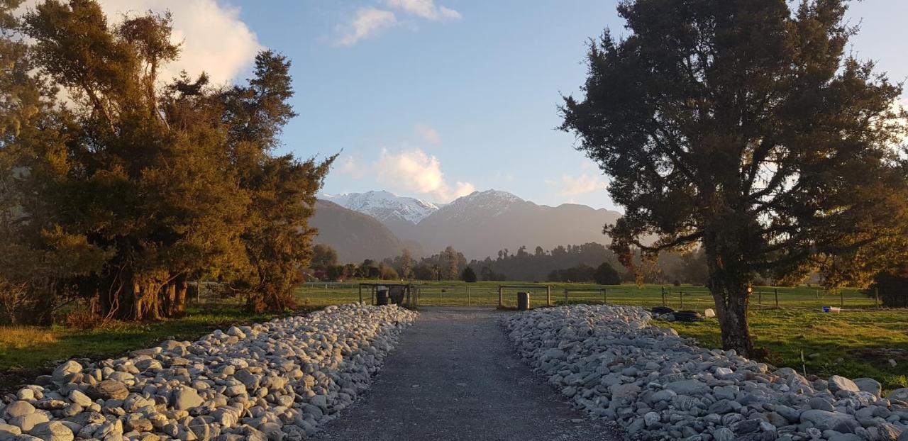 Cosy Cabin In The Paddocks - Breakfast Included Franz Josef Exterior foto